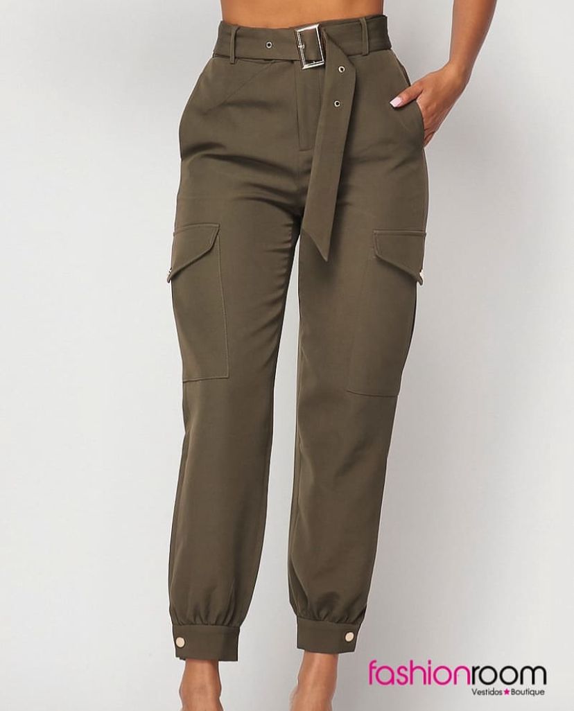 PANTALÓN CARGO BOLSILLOS Y CINTURON