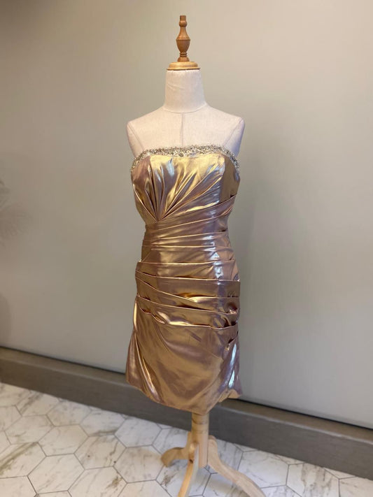 VESTIDO CORTO BRILLO