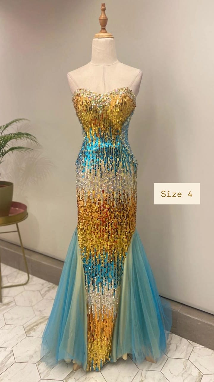 VESTIDO STRAPLESS BRILLO