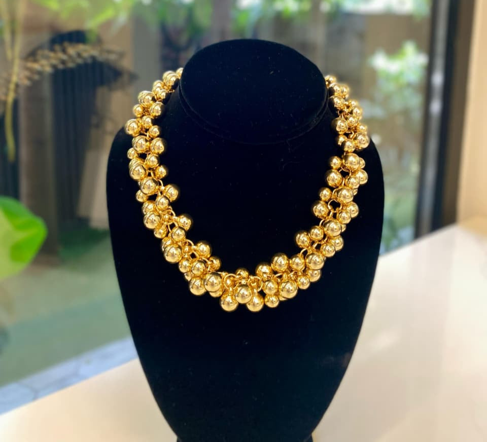 COLLAR DE BOLITAS DORADA